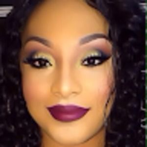 Meet your Posher, Alma